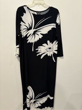 Black & White Butterfly-Print  Dress